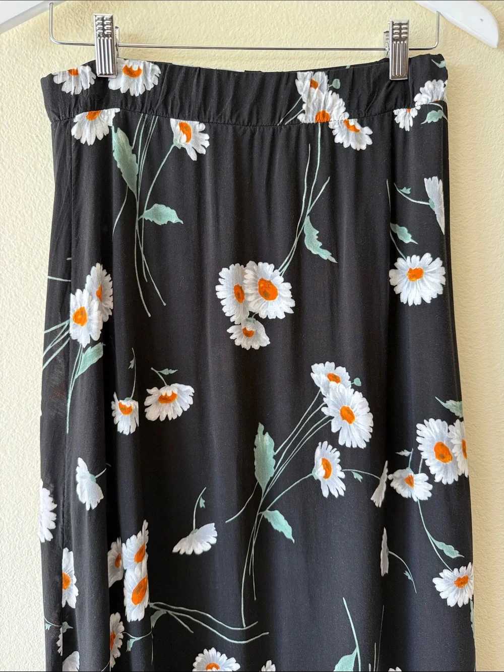 Brandy Melville Daisy Print Maxi Midi Skirt